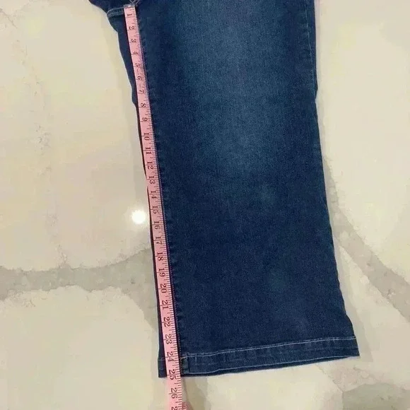 Seven7 For All Mankind Pull On Weekend Capri Women's Size 20 Embellished Pockets - Picture 8 of 10